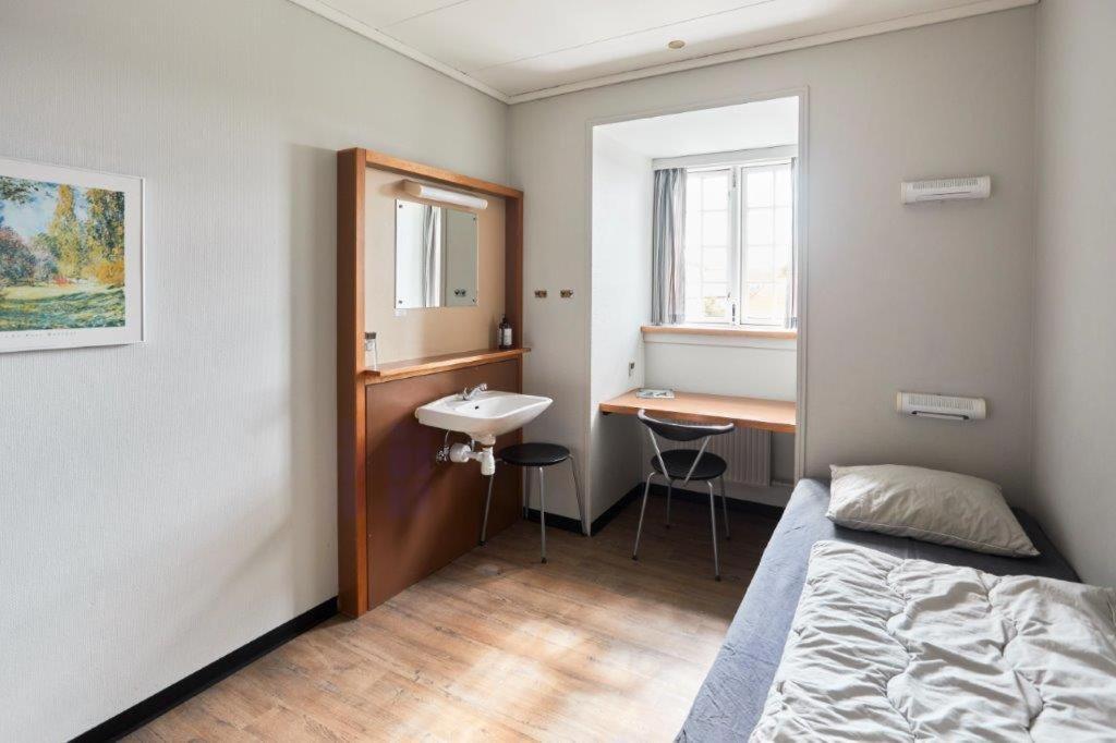 Einzelzimmer mit Gemeinschaftsbad